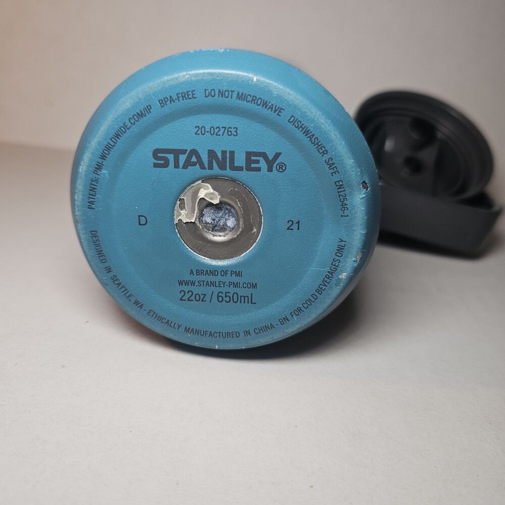 Stanley The Go Flip Straw Water Bottle 22 OZ Blue/Green - Picture 9 of 9